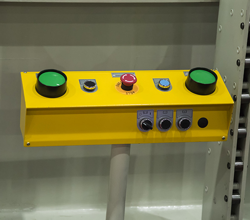 Machines Safeguard 2 hand controls with Emergency Stop