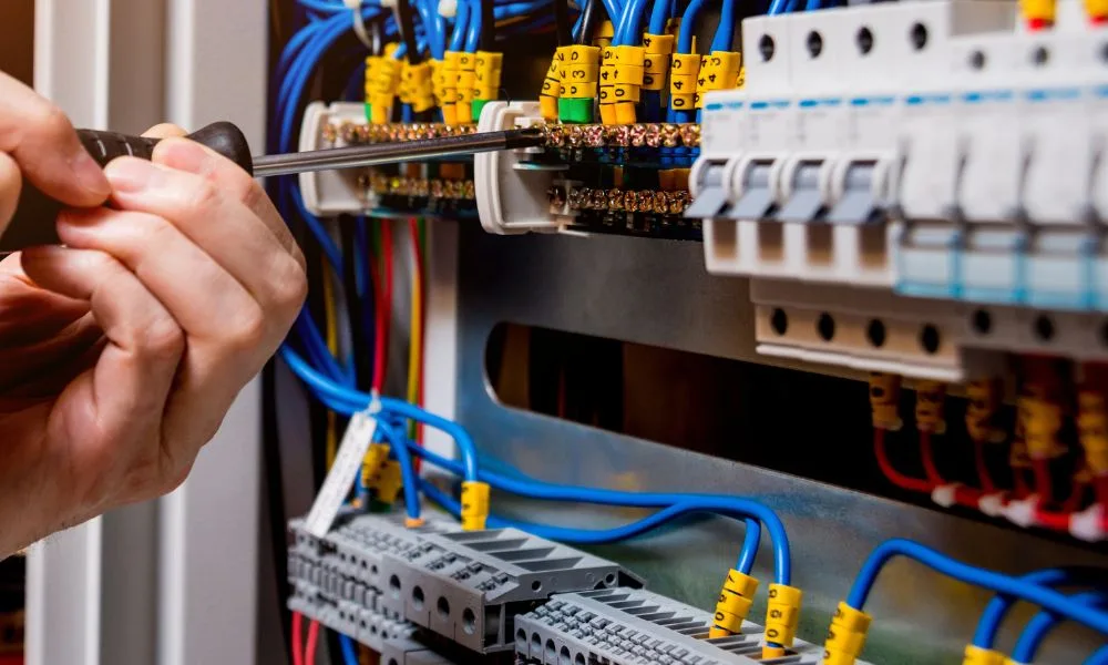 Selecting Components for UL508A Compliant Control Panels